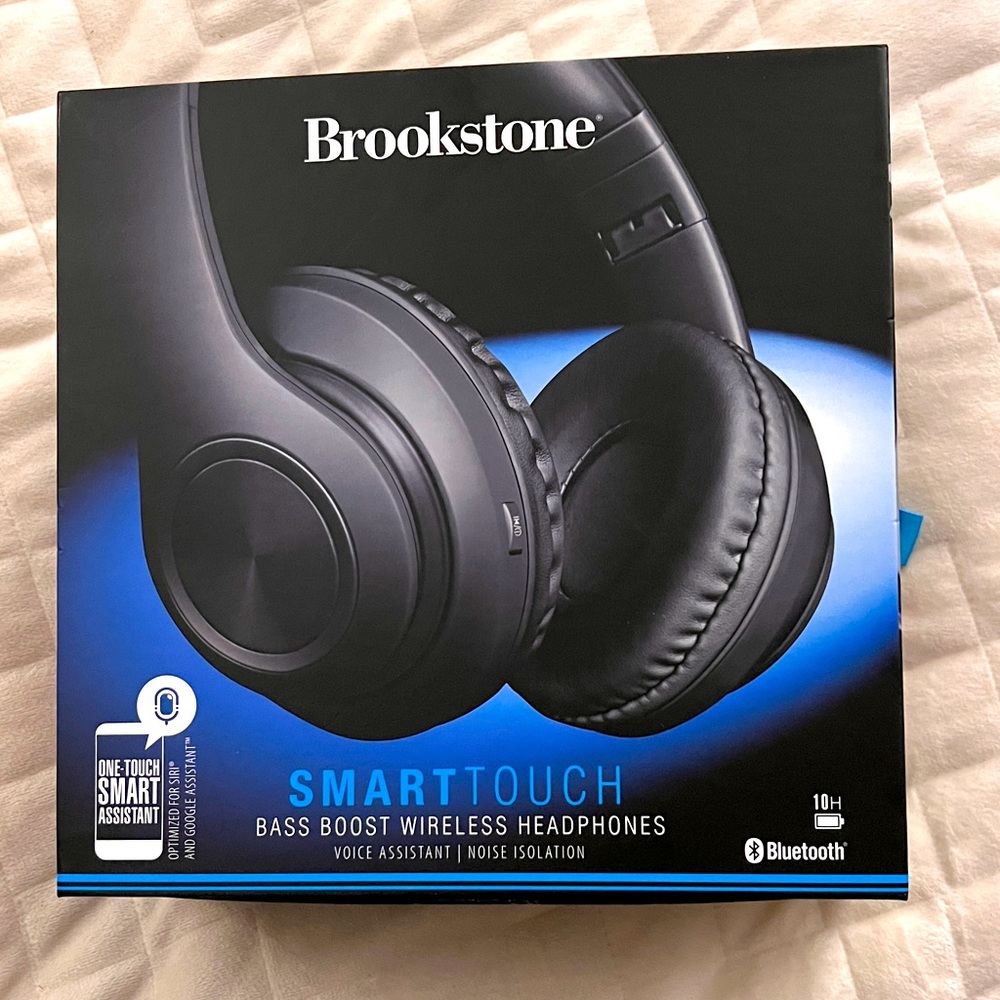 NEW Brookstone Wireless Bluetooth Headphones with Noise Isolation